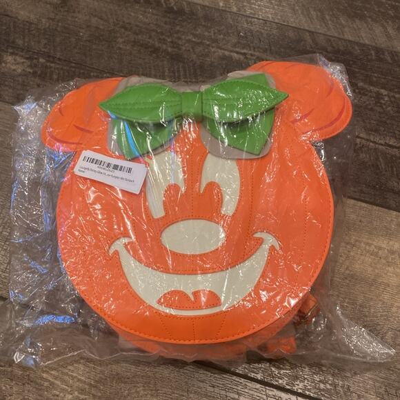 NWT Loungefly Disney GLOW FACE Minnie Pumpkin Backpack - Picture 14 of 14